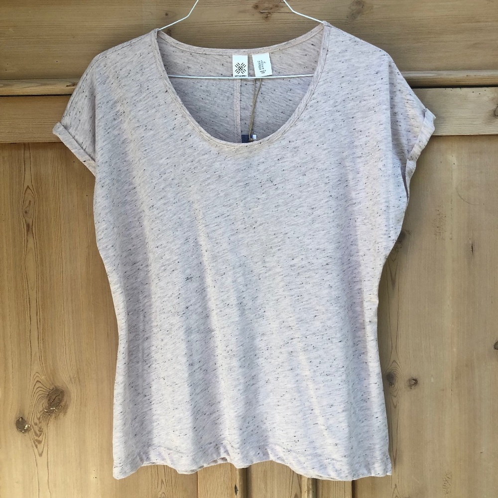 Artisan NY Neutral Blush Tee Shirt Size XL NWT